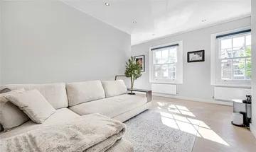 1 bedroom flat for sale in Odger Street, Battersea, SW11