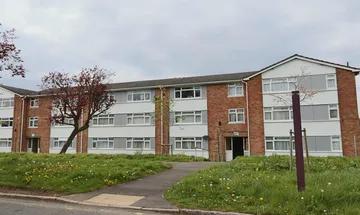 2 bedroom apartment for sale in Goodenough Way, Coulsdon, CR5