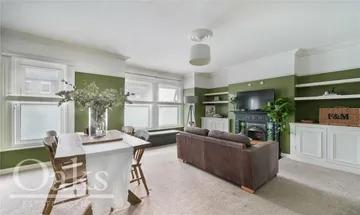 2 bedroom apartment for sale in Martell Road, West Dulwich, SE21