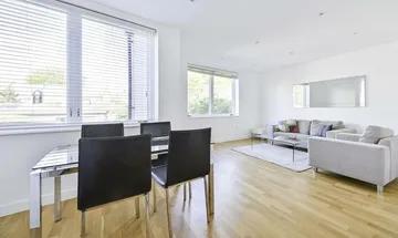 1 bedroom flat for sale in Chatham Street, Elephant and Castle, London, SE17