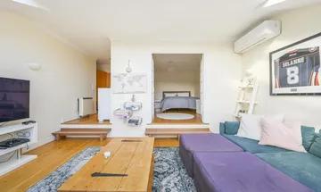 1 bedroom flat for sale in Plate House, Burrell's Wharf Square, Docklands, London, E14