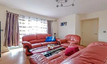 2 bedroom flat for sale in Redbourn Court, Beckton, London, E6