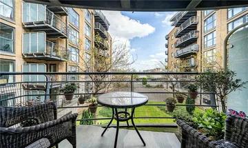 2 bedroom apartment for sale in Glaisher Street, London, SE8