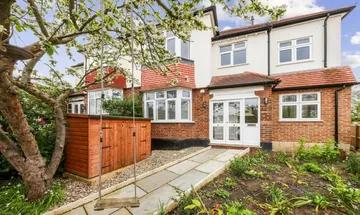 4 bedroom semi-detached house for sale in Cheviot Road, Streatham, SE27