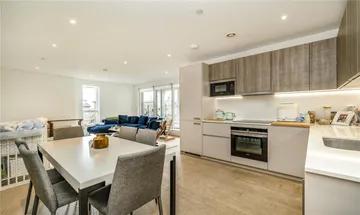 3 bedroom apartment for sale in The Avenue, London, NW6