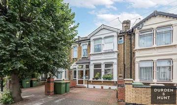 5 bedroom terraced house for sale in Dacre Road, Upton Park, E13