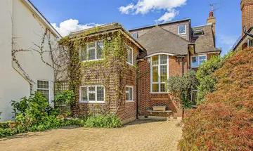 5 bedroom detached house for sale in Stonehill Close, East Sheen, SW14