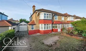 4 bedroom semi-detached house for sale in Addiscombe Road, Addiscombe, CR0