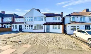 4 bedroom semi-detached house for sale in Willersley Avenue, Sidcup, Kent, DA15