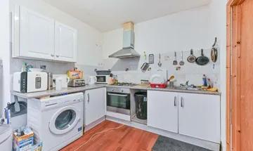 1 bedroom flat for sale in South Norwood Hill, Crystal Palace, London, SE25