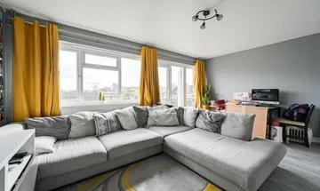 3 bedroom flat for sale in Sorensen Court, Leyton, London, E10