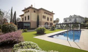 Casa en venta en Pedralbes de 6 habitaciones con terraza y piscina