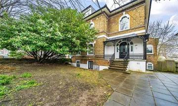 1 bedroom apartment for sale in Maple Road, Crystal Palace, London, SE20