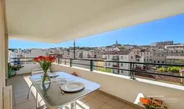 Marseille 7éme : Saint Victor étage élevé appartement type 4