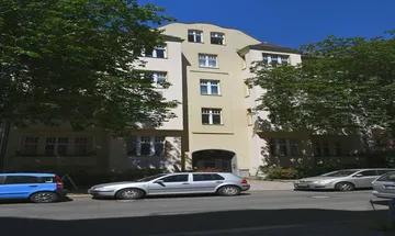 VERMIETETE 2-Zimmer-Wohnung zur KAPITALANLAGE über den Dächern von Steglitz