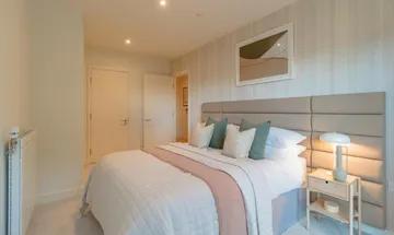 1 bedroom flat for sale in Bradfield Road, Newham,
London, 
E16 2AX
, E16