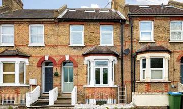 4 bedroom terraced house for sale in Bassant Road, Plumstead, SE18