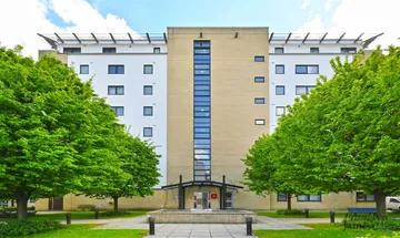 1 bedroom apartment for sale in Ocean Wharf, 60 Westferry Road, E14