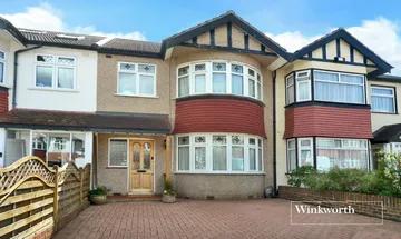 3 bedroom terraced house for sale in Priory Avenue, Cheam, Sutton, SM3