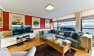 2 bedroom flat for sale in Goat Wharf, Brentford, TW8