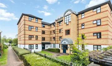 1 bedroom apartment for sale in Transom Close, London, SE16