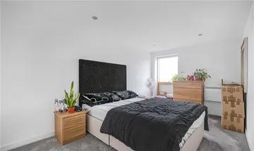 1 bedroom apartment for sale in Durnsford Road, London, SW19