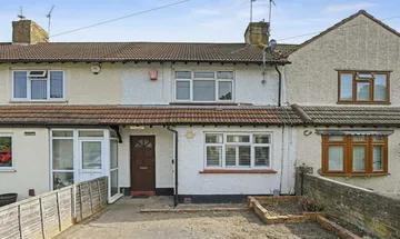 3 bedroom terraced house for sale in Chingford E4
