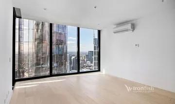 High floor 2-Bedroom Apartment with 1 Carpark in the Heart of Melbourne CBD