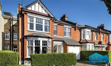 6 bedroom terraced house for sale in Collingwood Avenue, London, N10