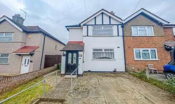 3 bedroom semi-detached house for sale in Voce Road, Plumstead, SE18