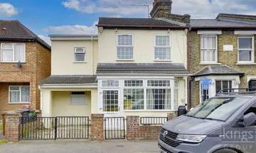 3 bedroom end of terrace house for sale in Sturge Avenue, Walthamstow, E17