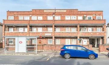 1 bedroom flat for sale in Wellington Mansions, 183 Church Road, Leyton, E10