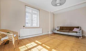 1 bedroom flat for sale in Charleville Court, Charleville Road, West Kensington, W14
