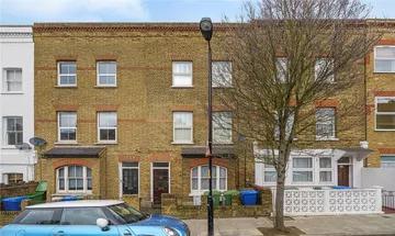 2 bedroom apartment for sale in Whateley Road, East Dulwich, London, SE22