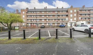 2 bedroom flat for sale in Hardham House, Brixton, London, SW2