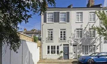4 bedroom end of terrace house for sale in Blithfield Street, London, W8