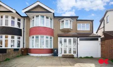 5 bedroom end of terrace house for sale in Westrow Drive, Barking, IG11