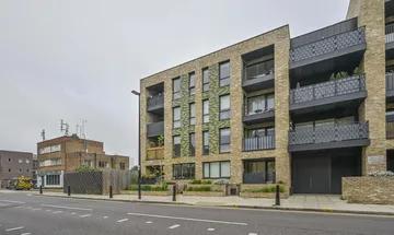 3 bedroom flat for sale in Westferry Road, Canary Wharf, LONDON, E14