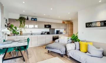 2 bedroom flat for sale in Katie Court, Canning Town, London, E16