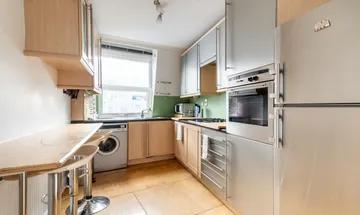 1 bedroom flat for sale in Westbourne Grove, Bayswater, London, W2