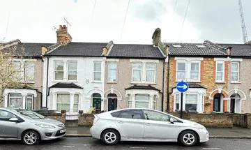 3 bedroom terraced house for sale in Turner Road, London, E17
