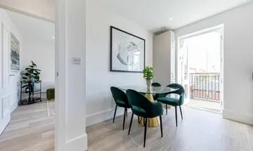 1 bedroom flat for sale in Snakes Lane, 
Enfield,
London,
EN4 0PS, EN4