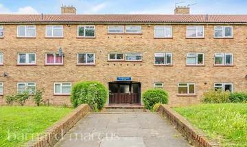 3 bedroom flat for sale in Benhill Wood Road, Sutton, SM1