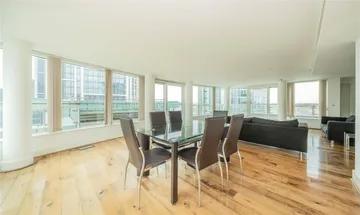 3 bedroom apartment for sale in Kestrel House, St George Wharf, SW8