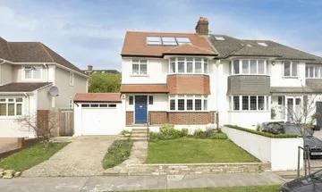 5 bedroom semi-detached house for sale in Crescent Way, Streatham, SW16