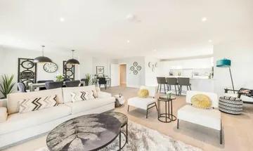 3 bedroom flat for sale in Vision Point, Battersea, SW11
