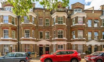 1 bedroom flat for sale in Oswin Street, Elephant and Castle, London, SE11