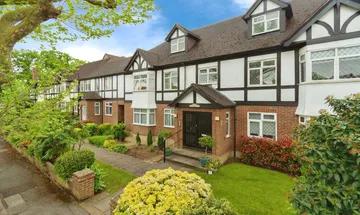 2 bedroom flat for sale in London Road, Sutton, SM3