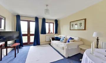 1 bedroom flat for sale in Danebury Avenue, Roehampton, London, SW15