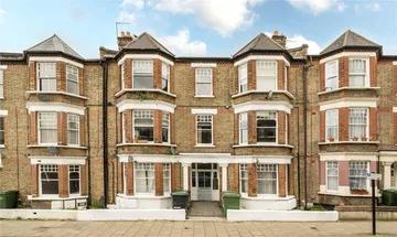 2 bedroom apartment for sale in Elmhurst Mansions, Edgeley Road, London, SW4